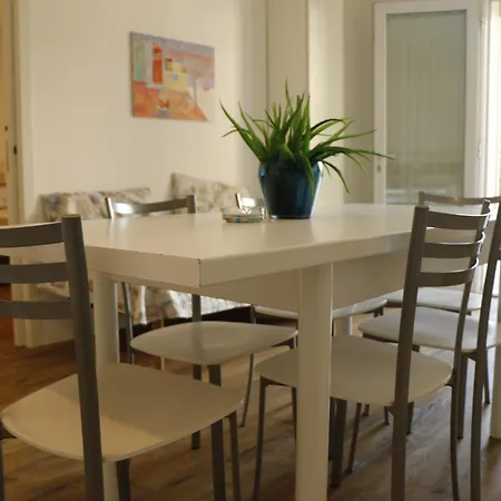 Silente L Apartment
